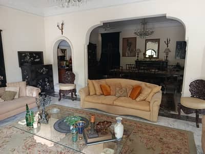 1000 Sq. Yards Bungalow for Sale in Momin Streets