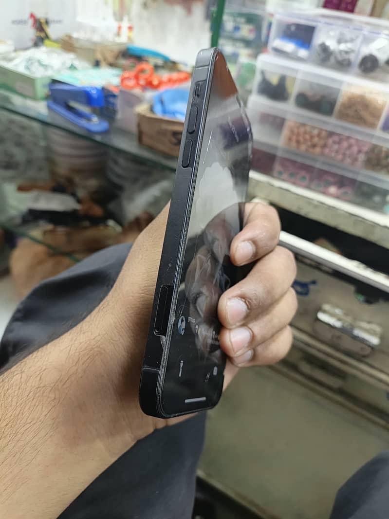 Apple iPhone 12 2