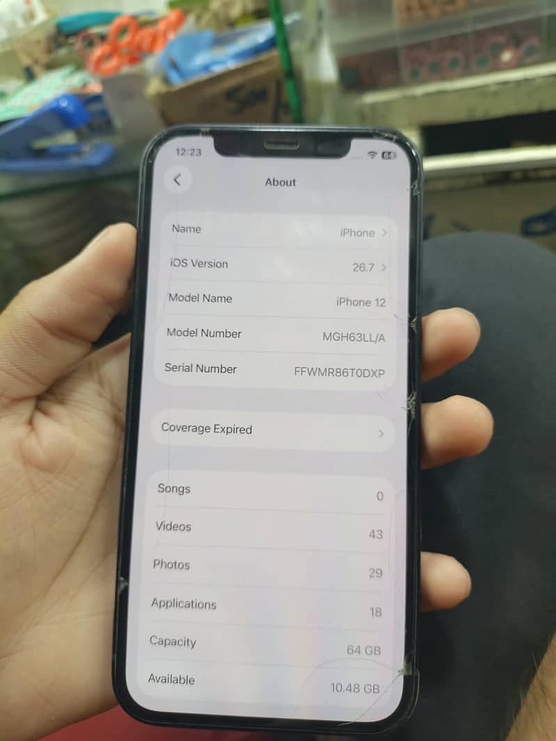 Apple iPhone 12 4
