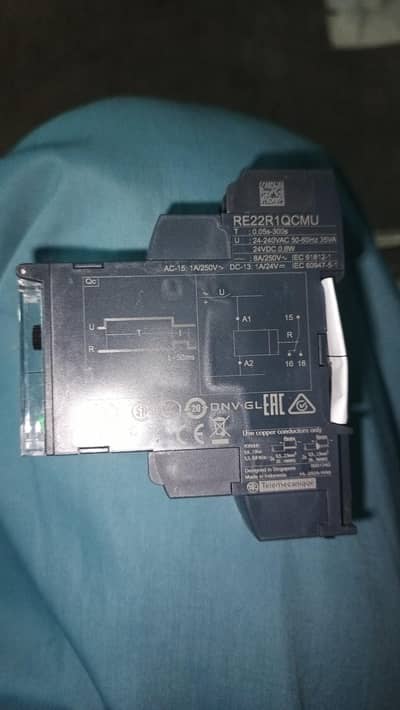 AC and DC  24v 220 v coil timer Schneider new available limited stock