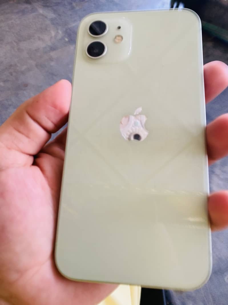 Apple iPhone 12 1