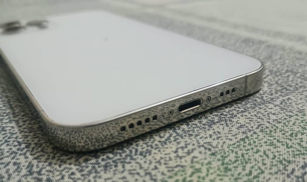 Apple iPhone 12 Pro 2