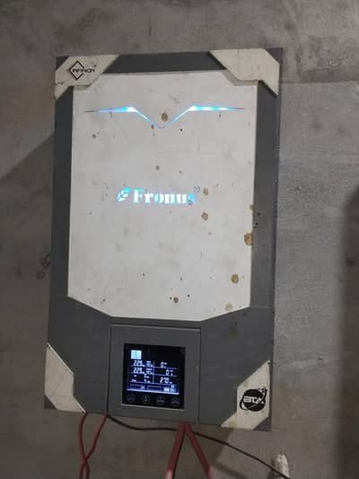 Fronus 4.2kw Hybrid Inverter pv5000 grid feeding only 60,000