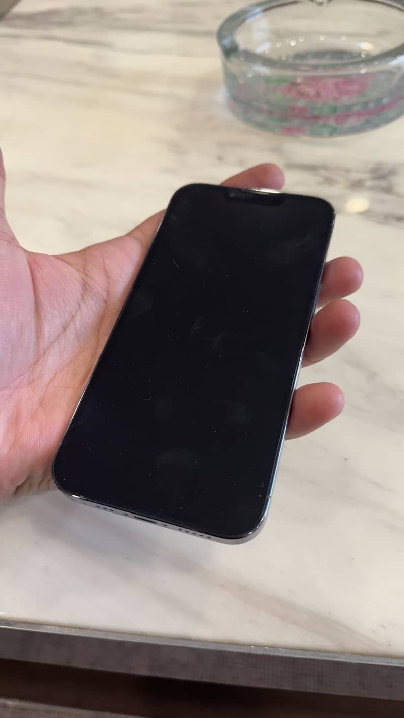 Apple iPhone 13 Pro 3