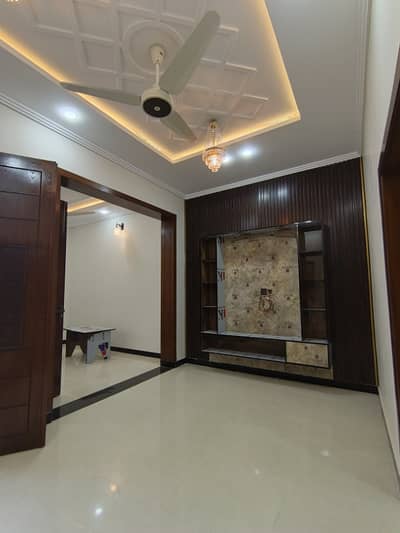 5 Marla 2.5 Story Available For Rent In Caltex Road