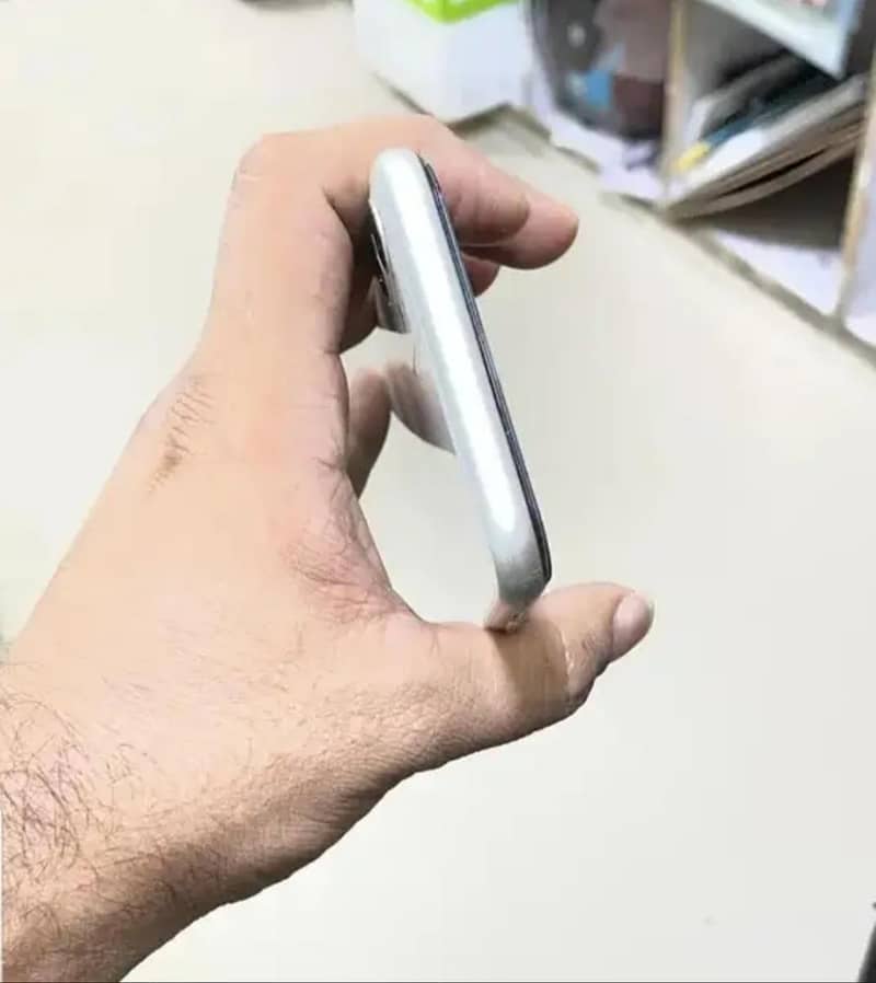 Apple iPhone 11 2