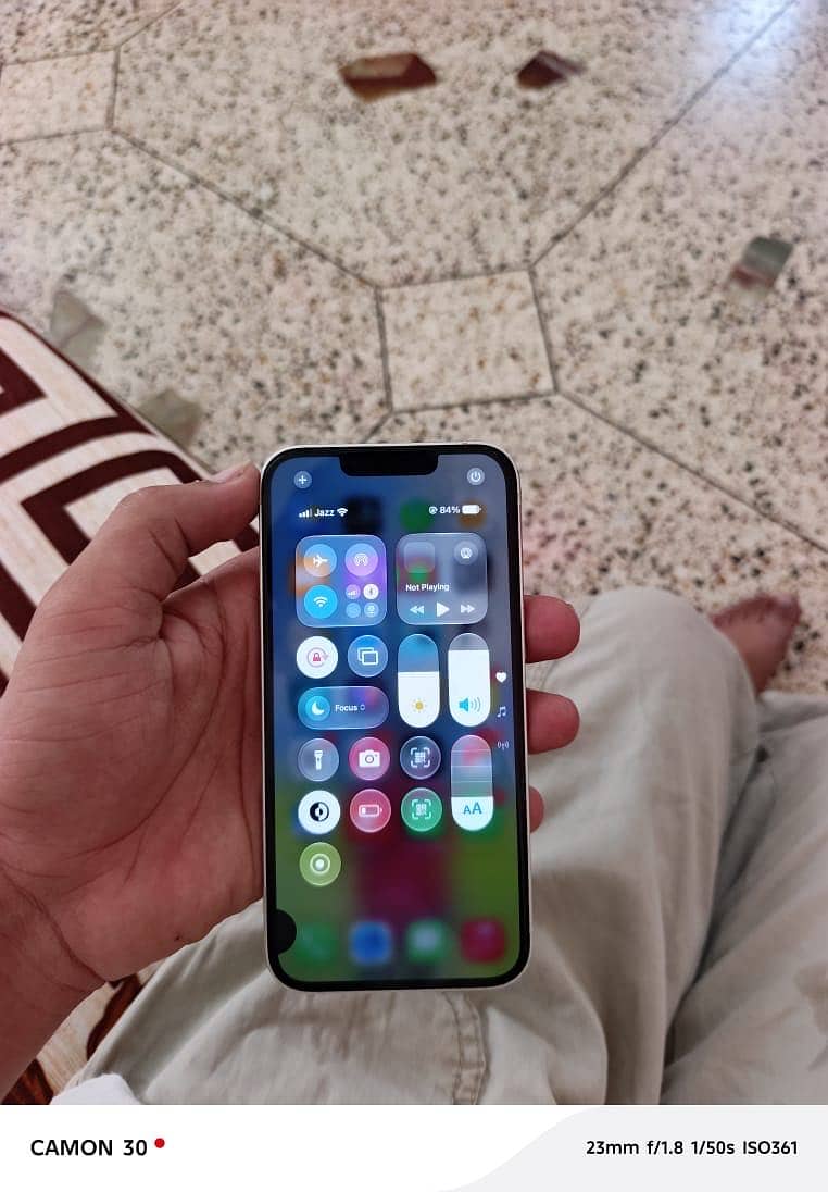 Apple iPhone 13 2