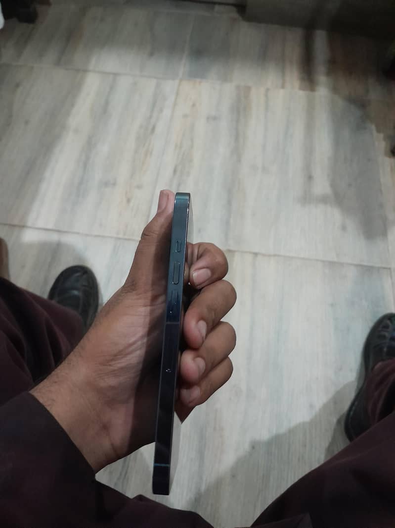 IPhone 13 Pro 8
