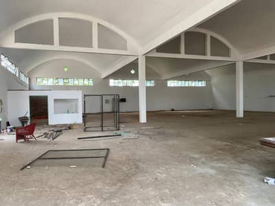9000 Square Feet Warehouse for Rent in Multan Road Good Location with 200 KVA load