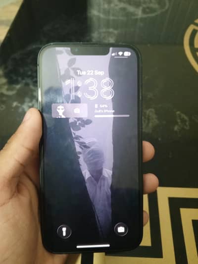 Apple iPhone 13
