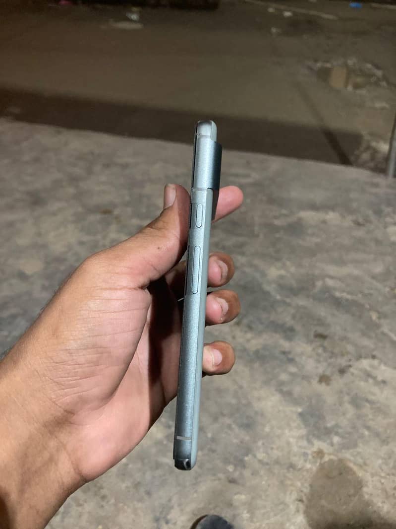 Google Pixel 8 2