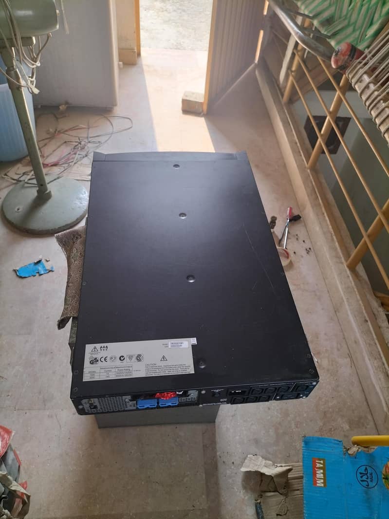 APC ups 2