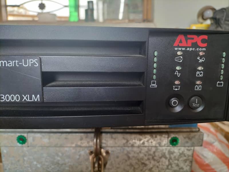 APC ups 7