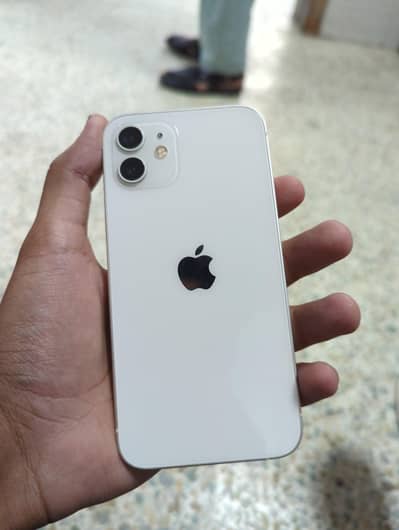 Apple iPhone 12