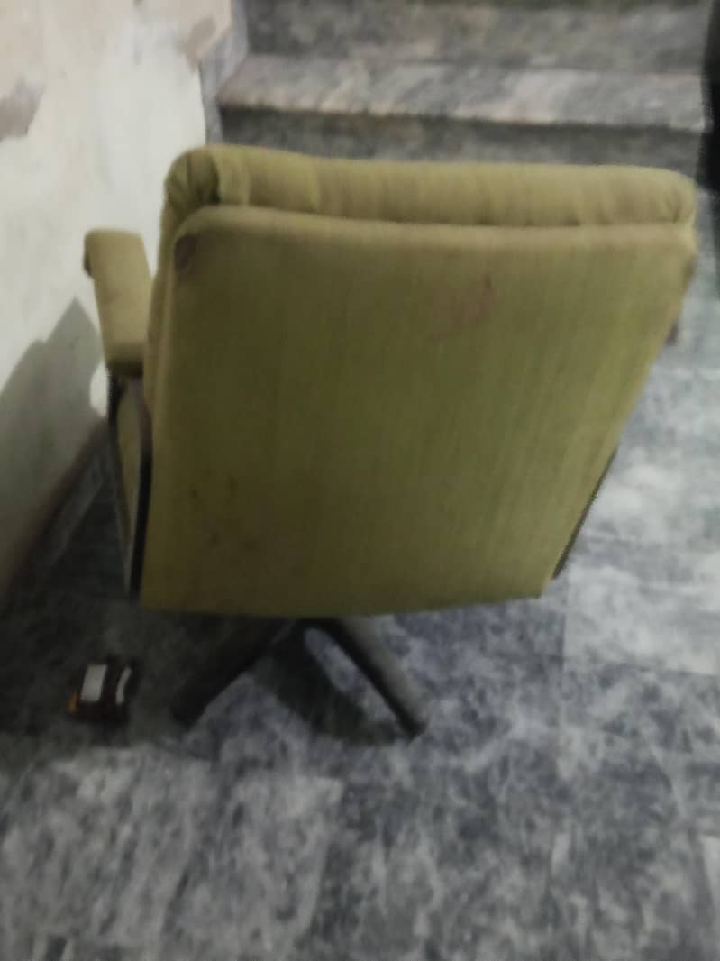 Study chair 3