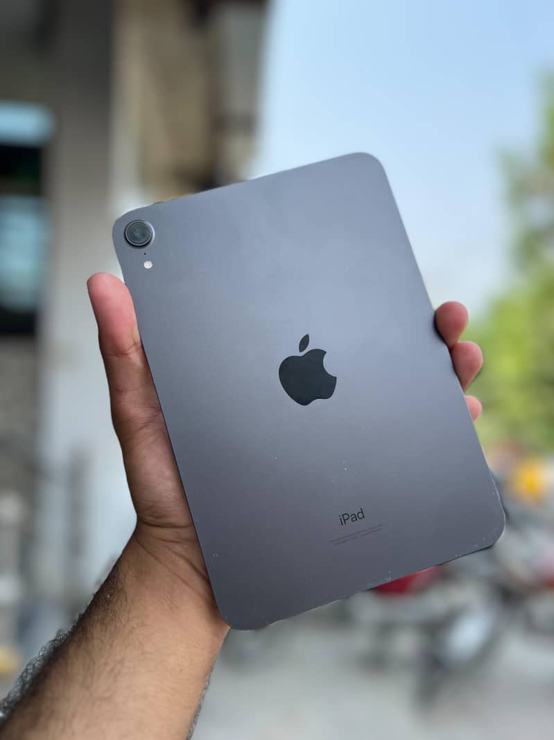 IPAD MINI 6 WITH BOX 1