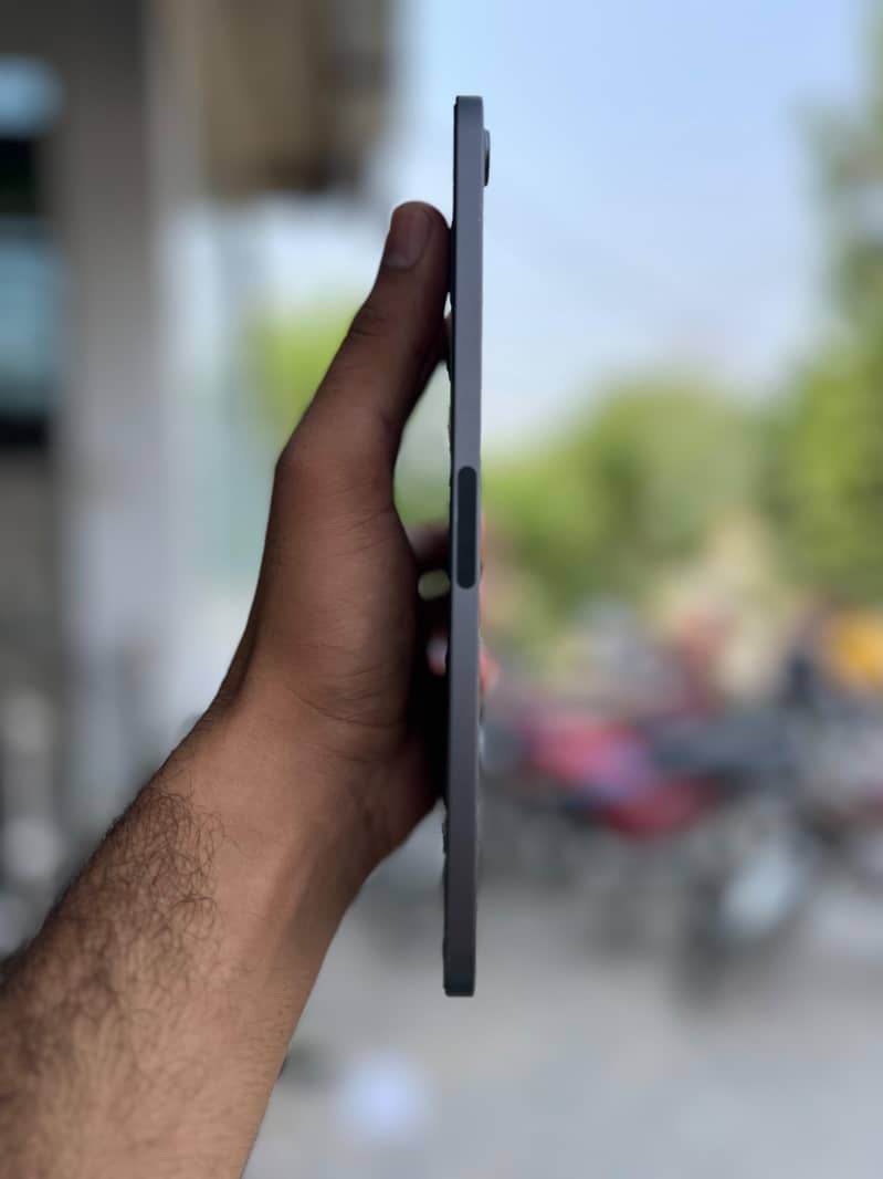 IPAD MINI 6 WITH BOX 2