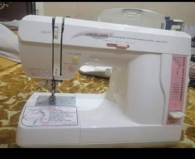 Sewing machine for sale new condition