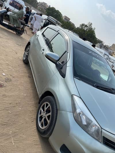 Toyota Vitz 2013