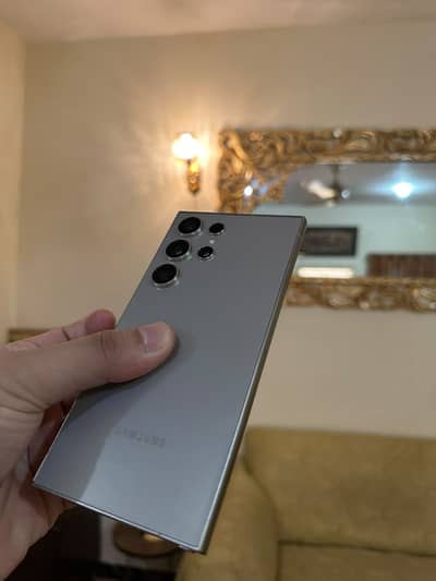 Samsung Mobile S24 Ultra Non PTA(minor dot)