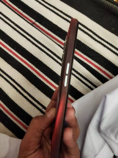 Realme C35