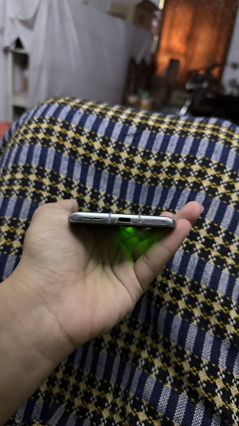 One Plus 8T 5