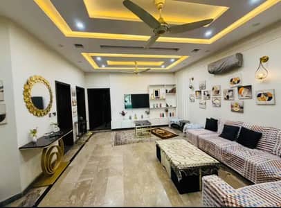 10-Marla Beautiful House For Sale