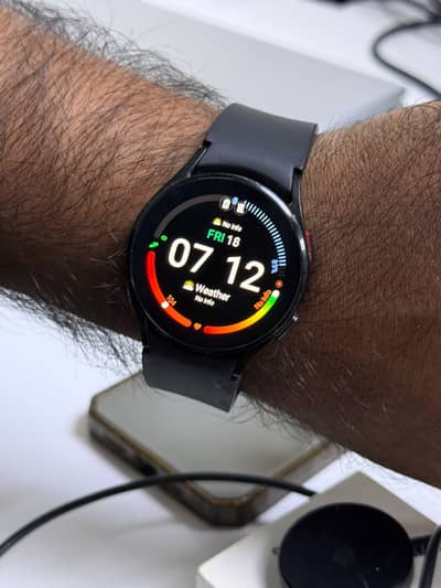 Selling Samsung Galaxy Smart Watch 4
