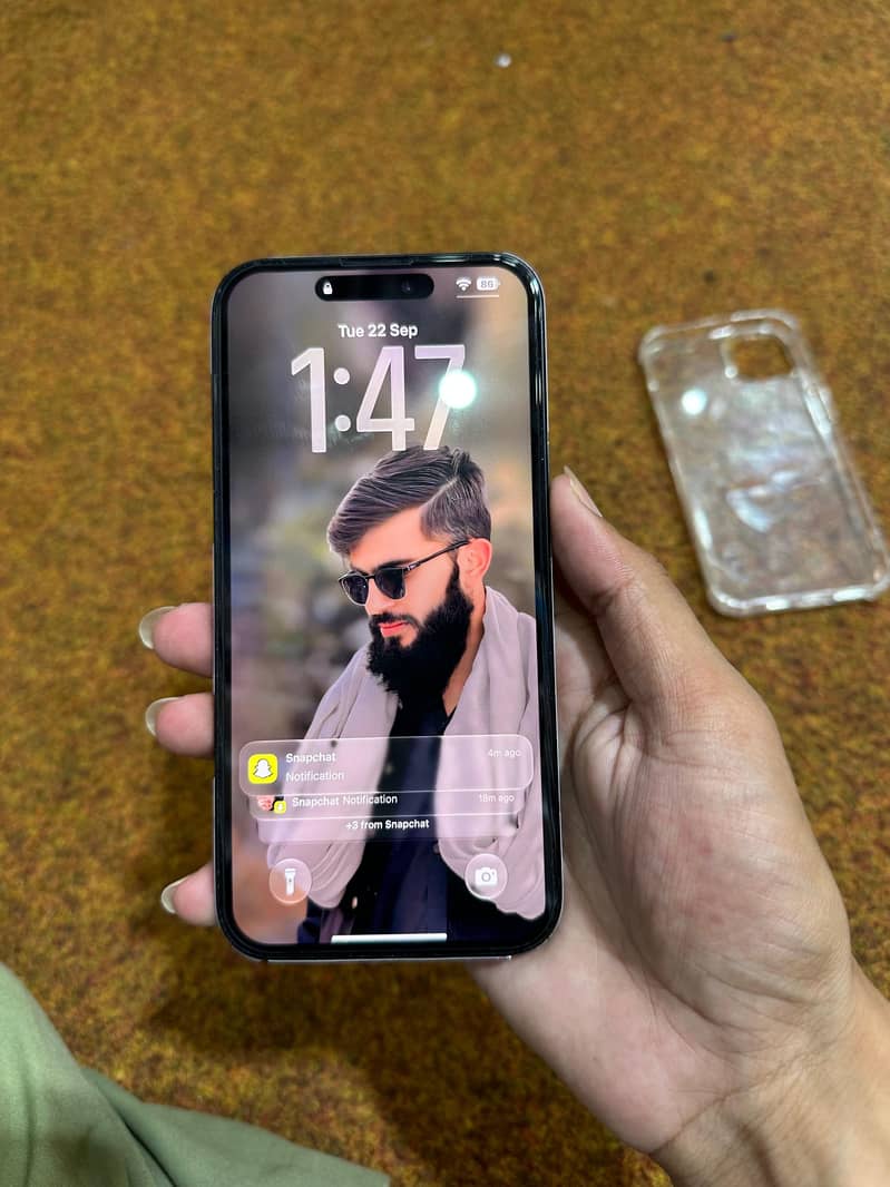 Apple iPhone 15 plus 6