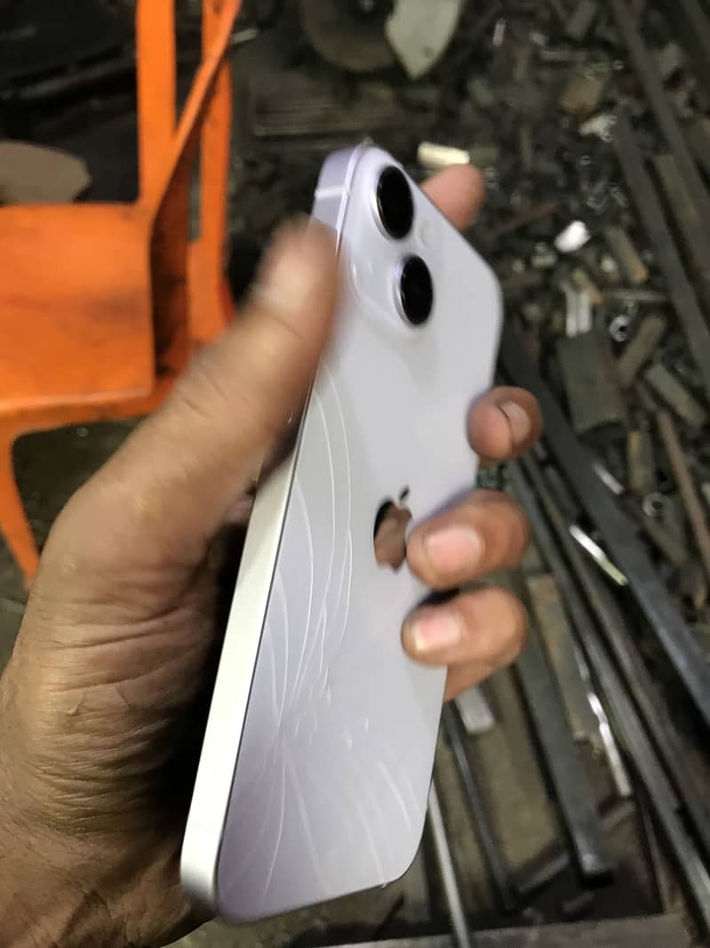 Apple iPhone 14 2