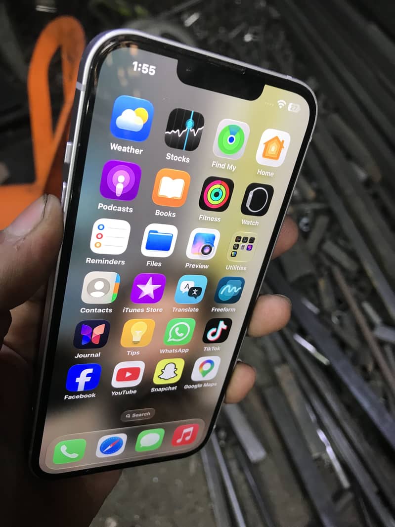 Apple iPhone 14 4