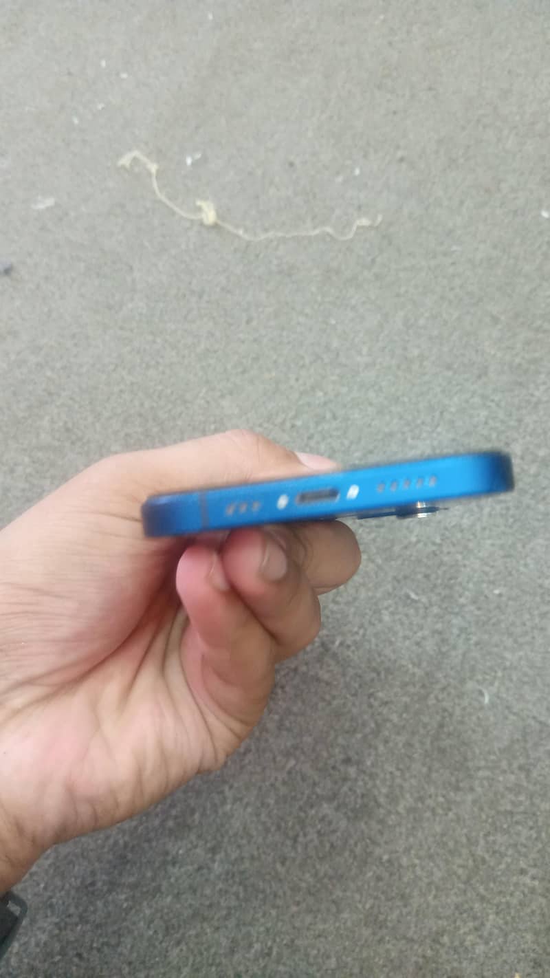 Apple iPhone 12 2