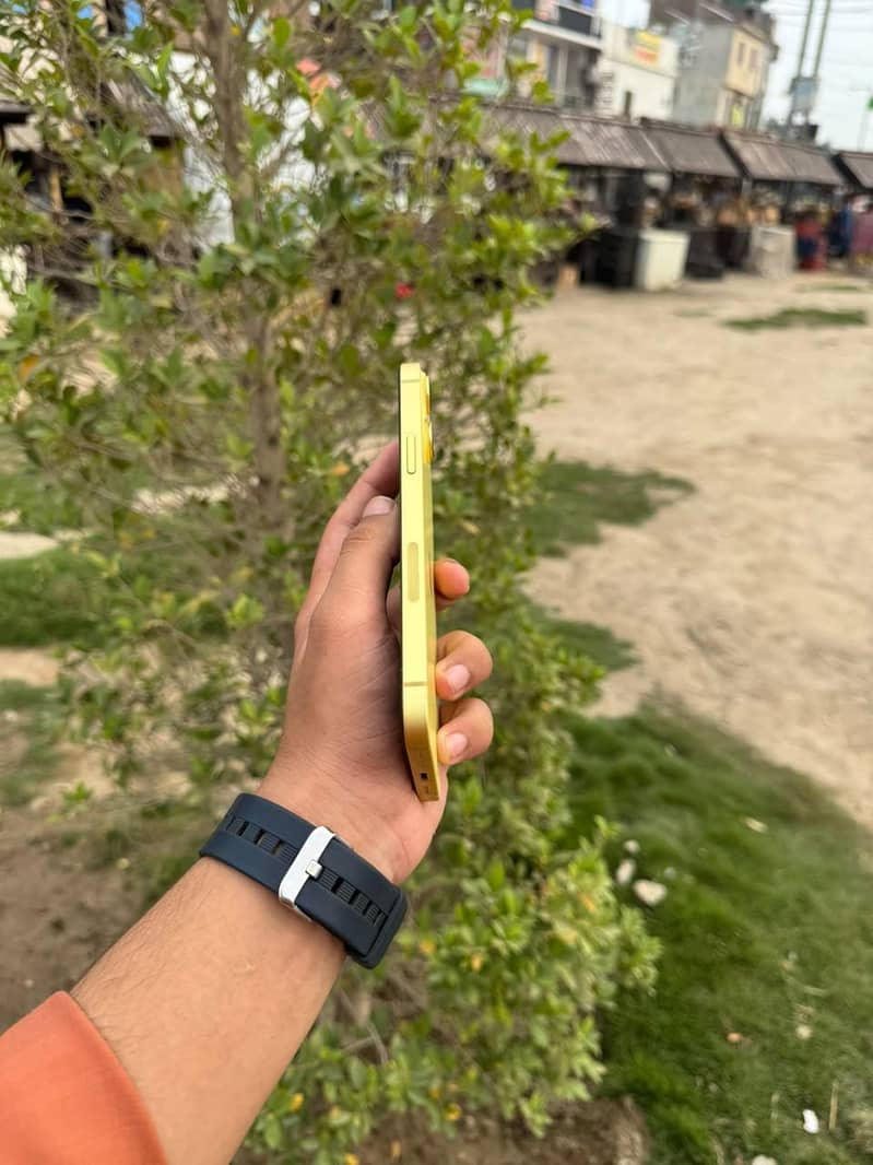 Apple iPhone 14 plus 3