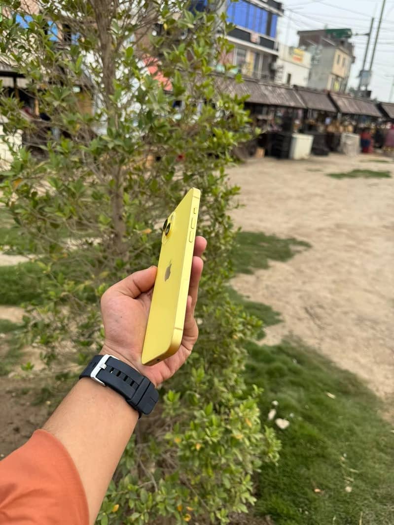 Apple iPhone 14 plus 4