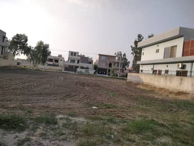 Prime Location 10 Marla Plot for Sale in C Block, Central Park, Lahore