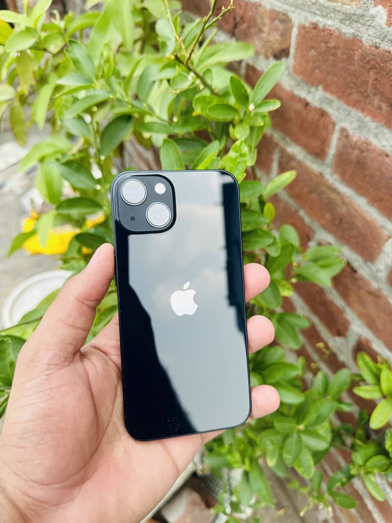 Apple iPhone 13 3