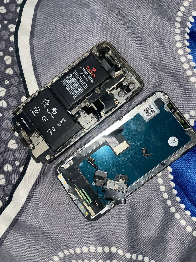 Apple iPhone X 0