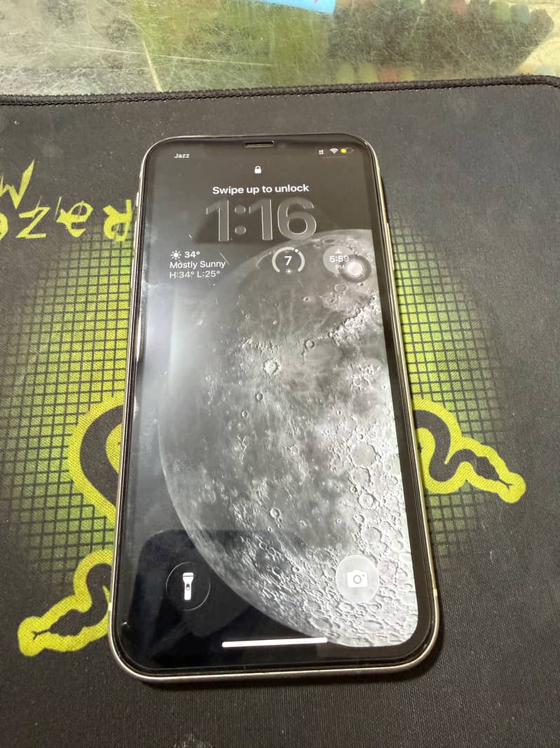 Apple iPhone 11 0