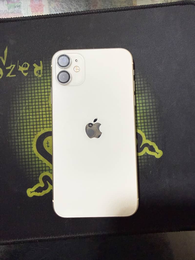 Apple iPhone 11 8