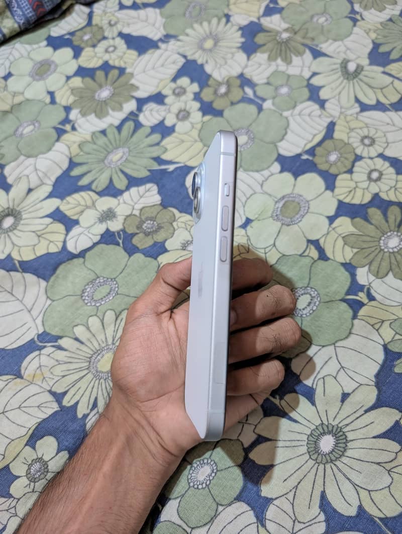 Apple iPhone 15 1