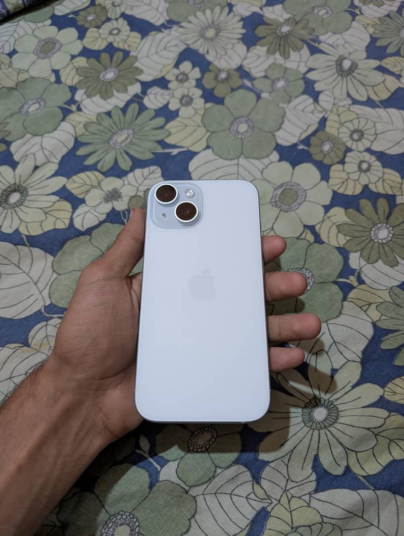 Apple iPhone 15 3