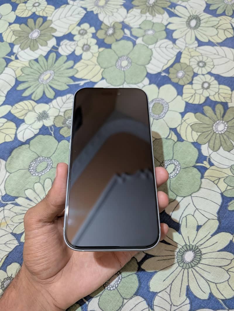 Apple iPhone 15 5
