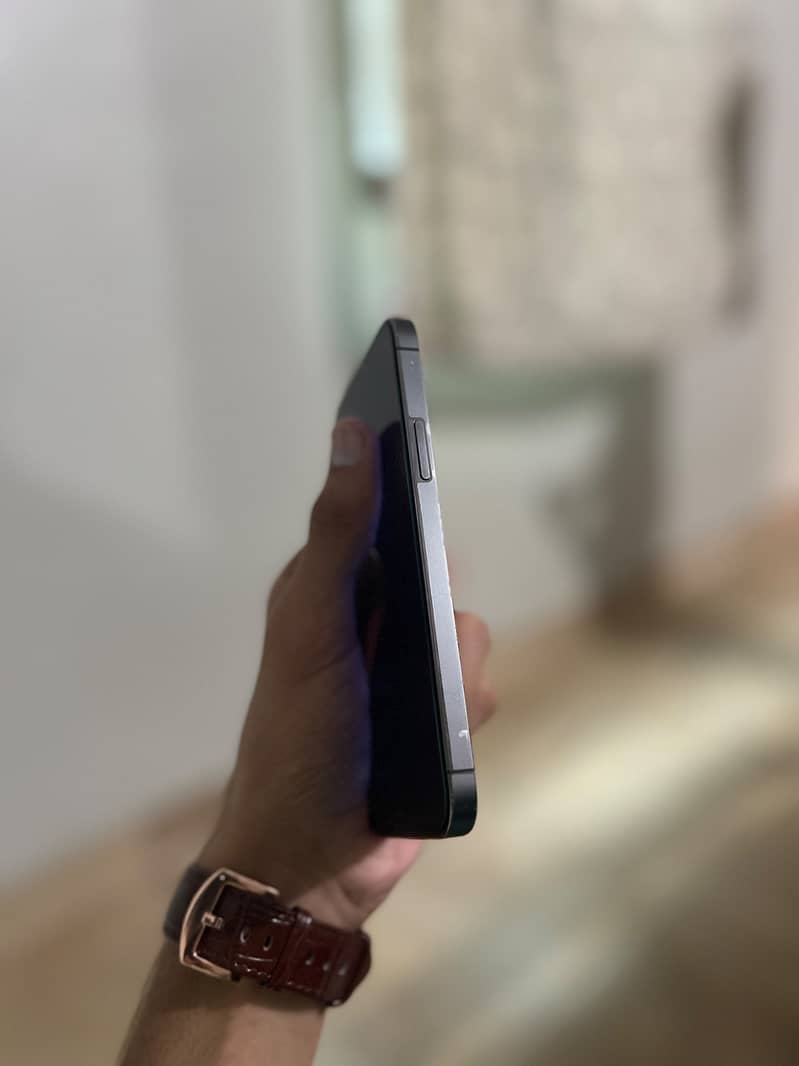 Apple iPhone 12 Pro 2