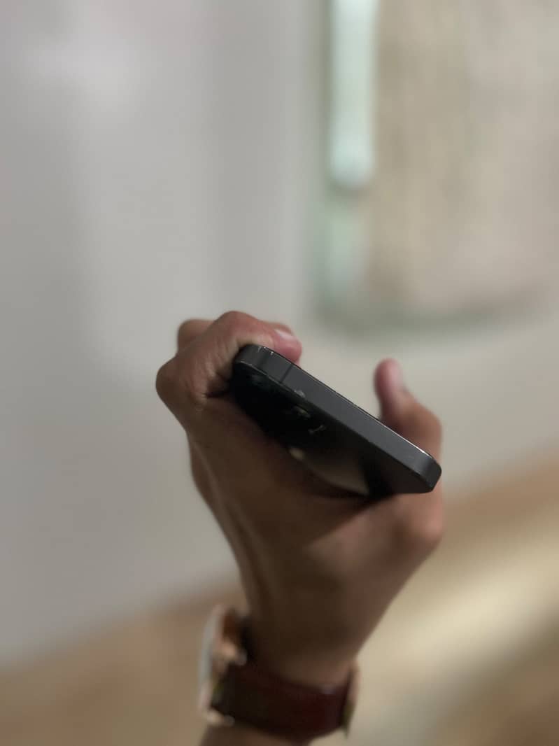 Apple iPhone 12 Pro 3