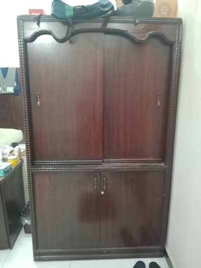 Sliding Wardrobe good in condition