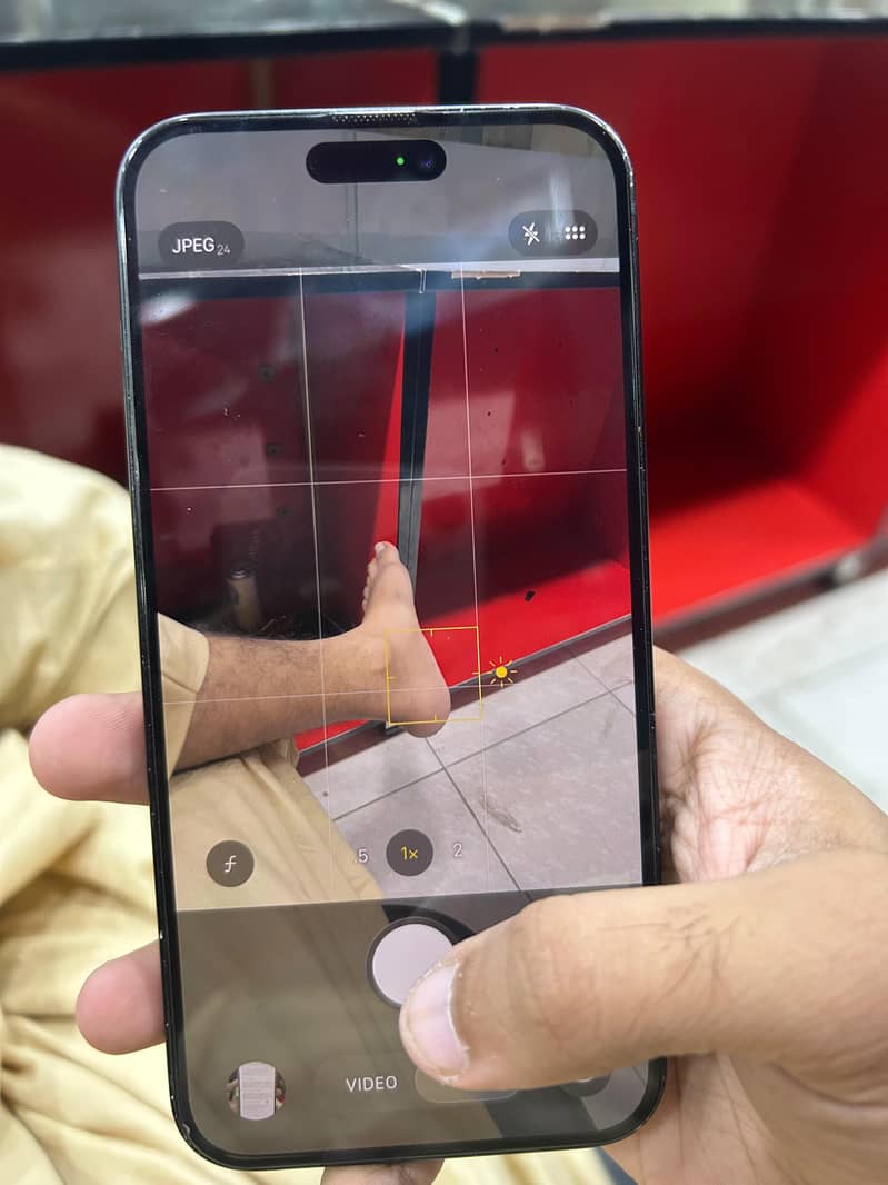 Apple iPhone 15 plus 2