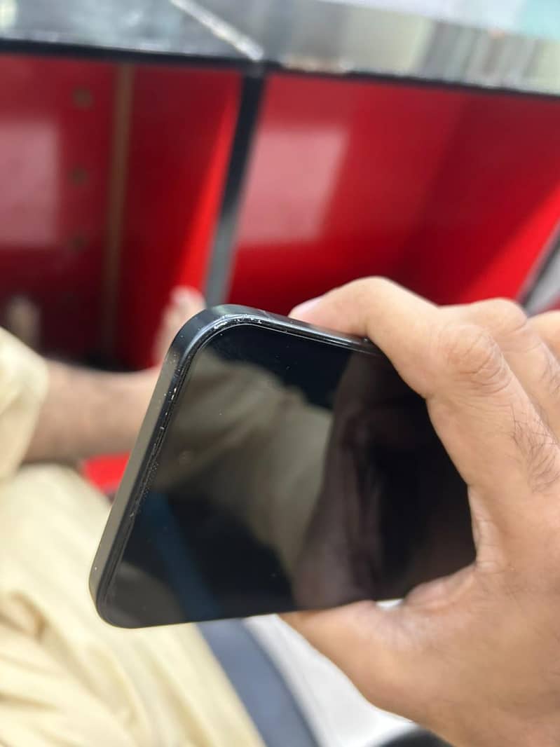 Apple iPhone 15 plus 3
