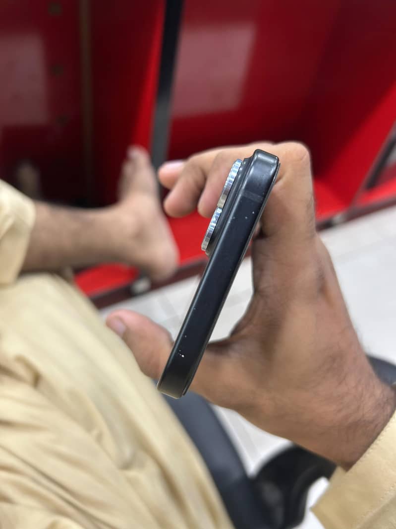 Apple iPhone 15 plus 10