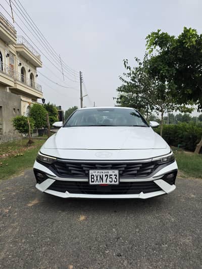 Hyundai Elantra 2025