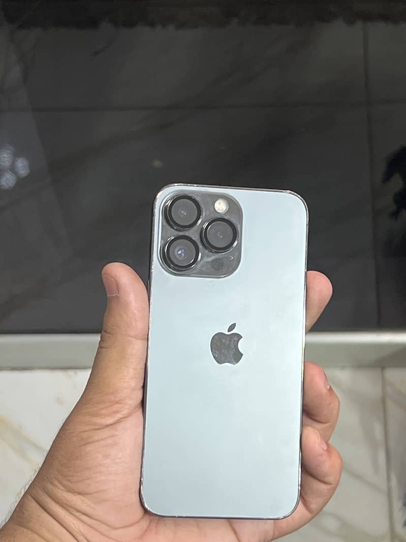 Apple iPhone 13 Pro 4